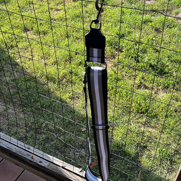 NEW Black & Silver  Sporty Nylon Bag Tote Strap Designer Style NEW - Picture 2 of 3